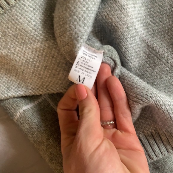 Oversized Sweater - Picture 4 of 4